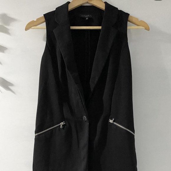 Dynamite Sleeveless Blazer - Picture 1 of 2